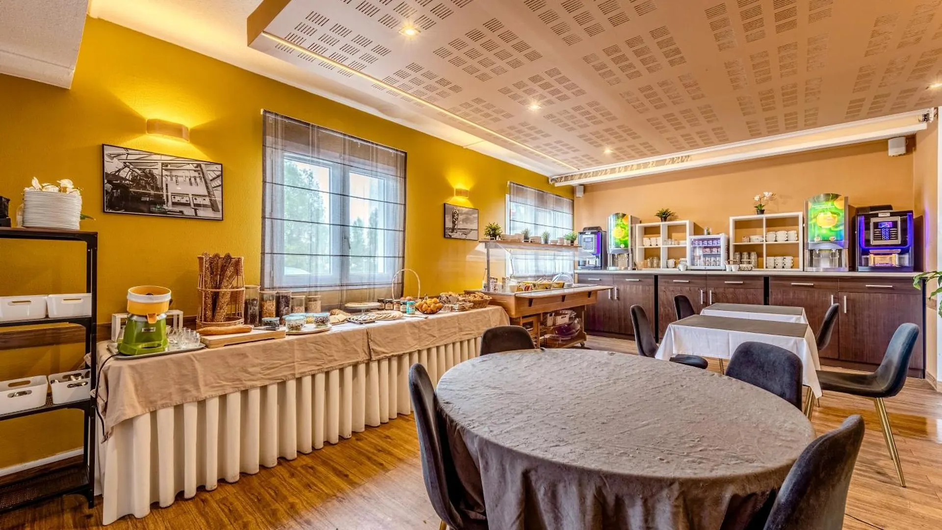 ***  Logis Hotel Center Brest Frankrig