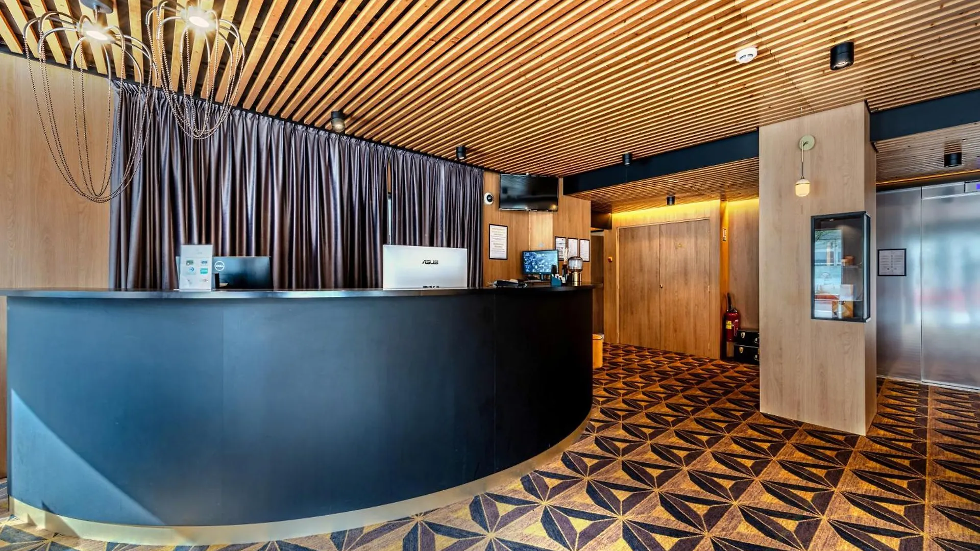 Logis Hotel Center Brest Francia